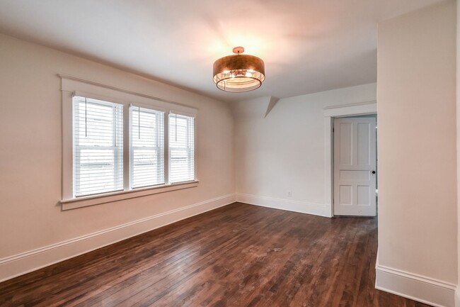 Building Photo - 3444 N Newhall St