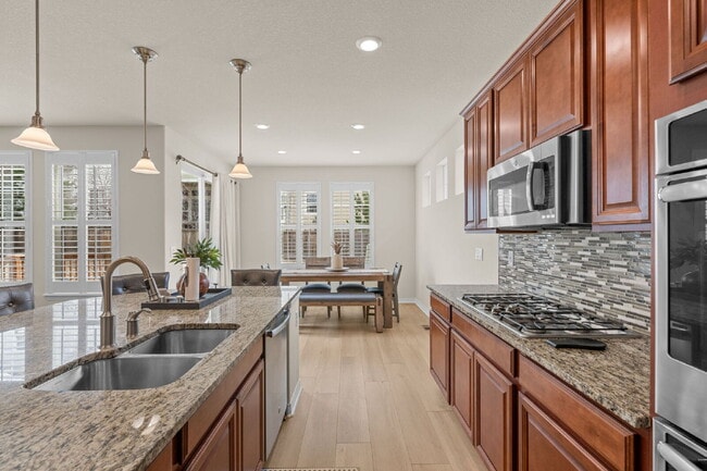 Building Photo - 2414 Leafdale Cir