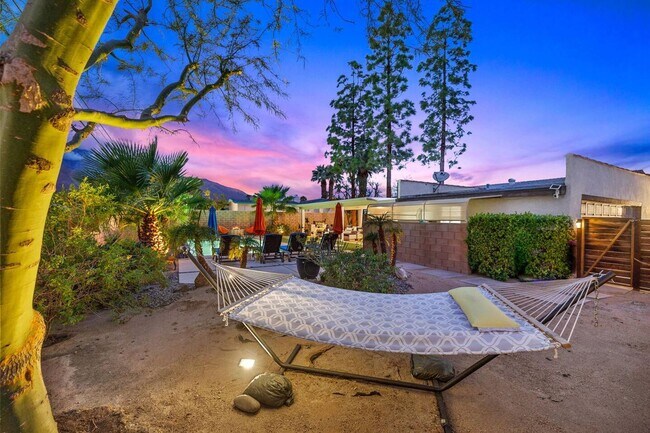 Building Photo - Casita Cerritos - Pool, Jacuzzi, and Pet F...
