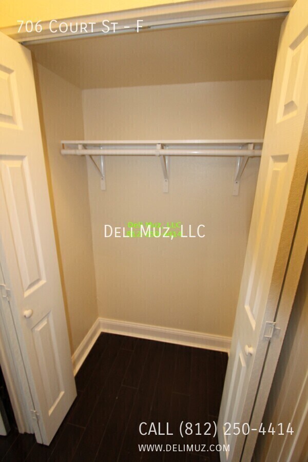 Building Photo - 706 Court St