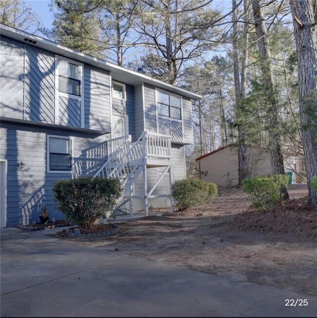 Building Photo - 3468 Deer Trce