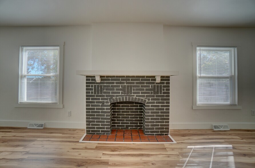 Building Photo - 4 Runyan Ct