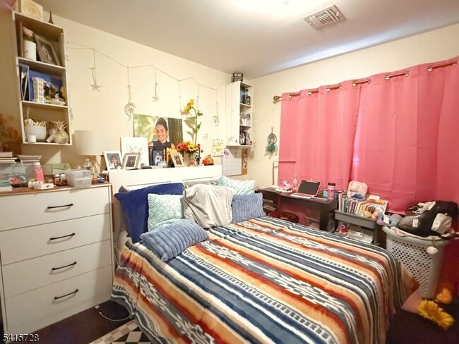 Building Photo - 1171 Chestnut St