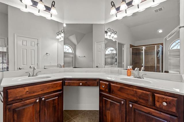 Building Photo - 3524 Hutch Dr