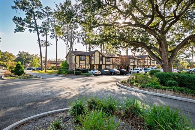 Building Photo - 8204 Oxford Forest Dr