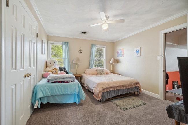 Building Photo - 4125 Duke of Gloucester Dr