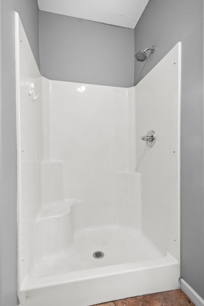 Building Photo - 702 Grant Ave