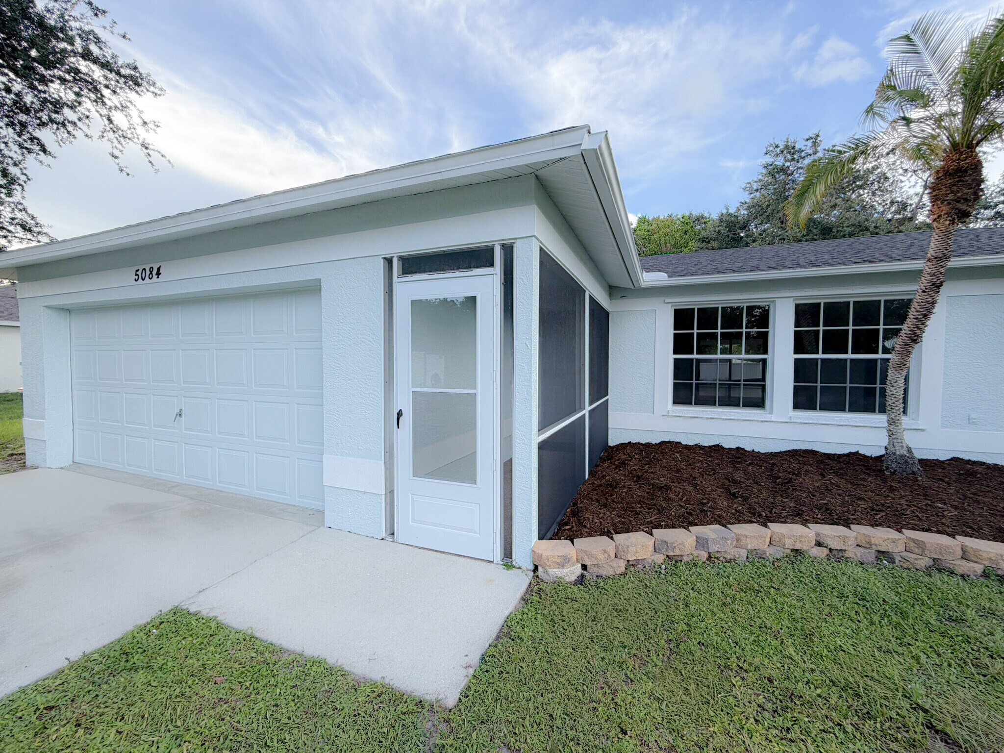Building Photo - 5084 White Ave