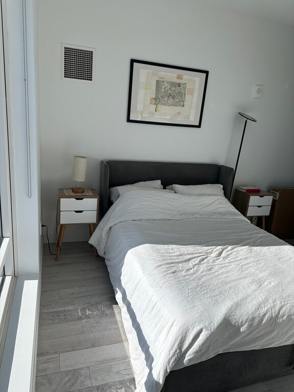 Building Photo - 125 Guest St