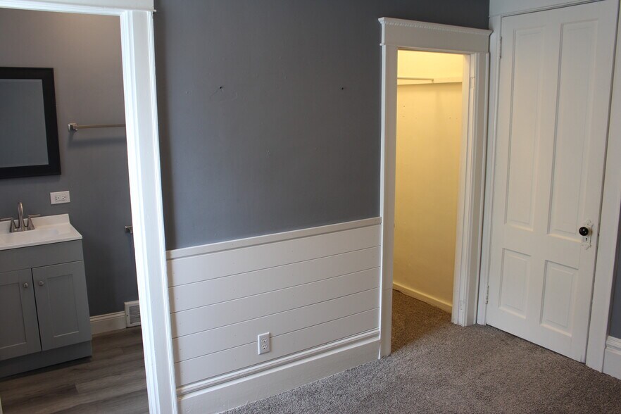 Bathroom entrance front bedrooom - 145 South St