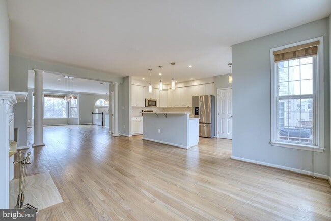 Building Photo - 5742 Governors Pond Cir