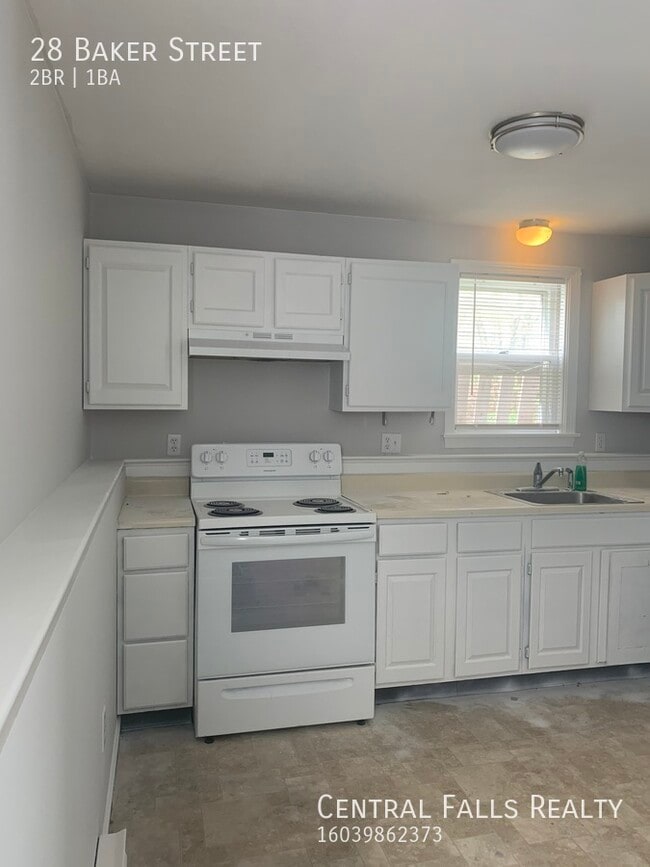 Building Photo - 28 Baker St