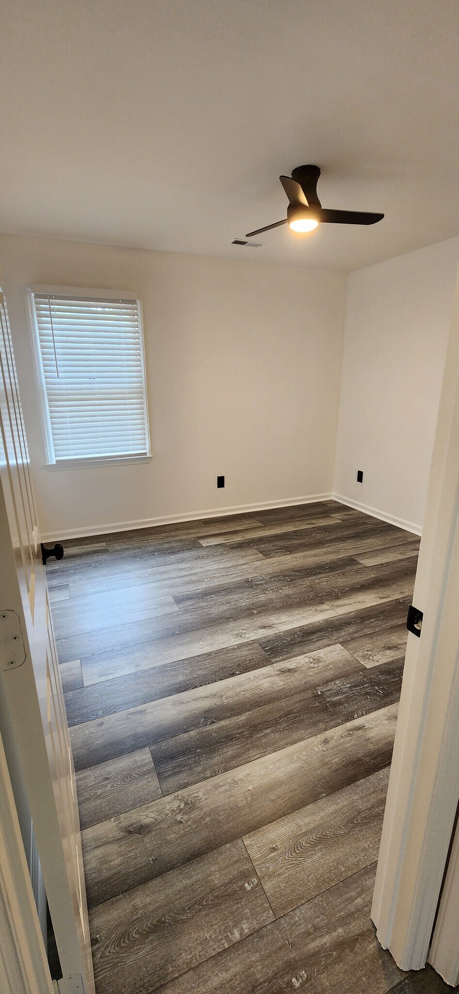 One Bedroom - 2110 Twin Ave