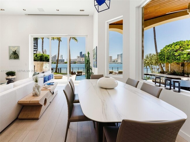 Building Photo - 3916 Island Estates Dr