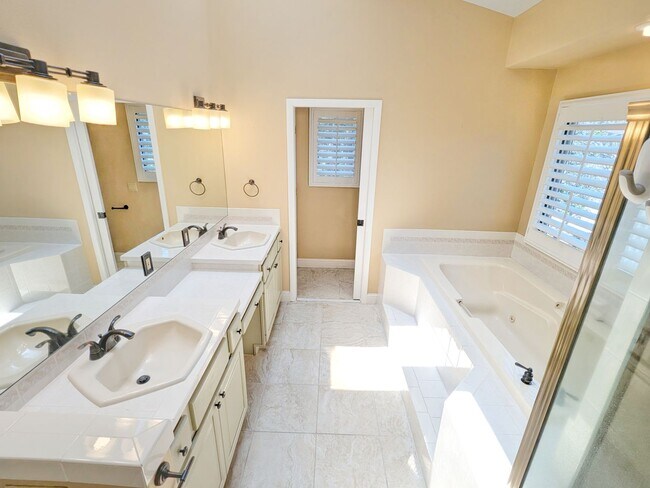 Building Photo - Beautiful Home In Monument
