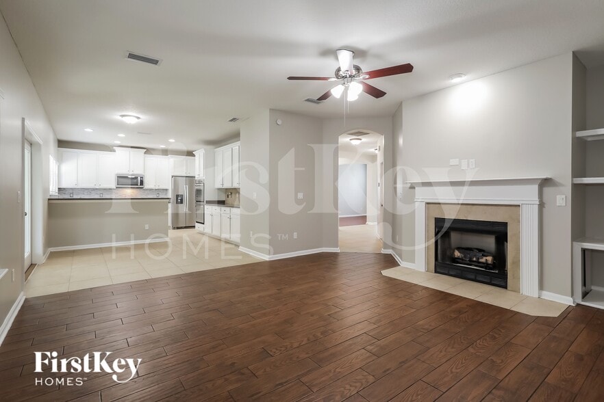 Building Photo - 2060 Heritage Oaks Ct