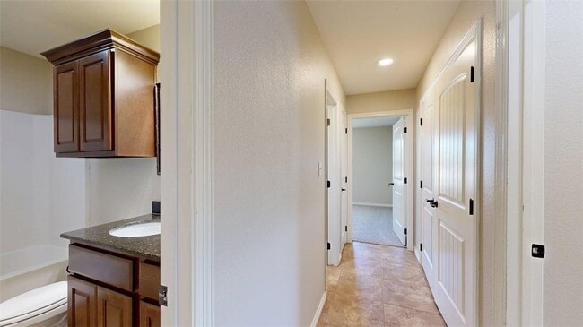 Building Photo - 454 Chimney Hill Dr