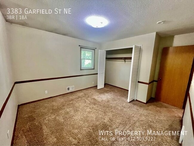 Building Photo - 3383 NE Garfield St
