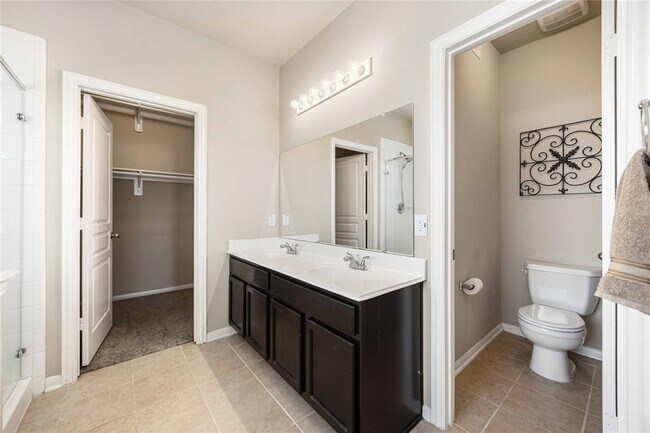 Building Photo - 6727 Wide Creek Dr