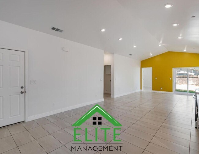 Building Photo - Charming 3-Bedroom, 2-Bath Home in Prime S...