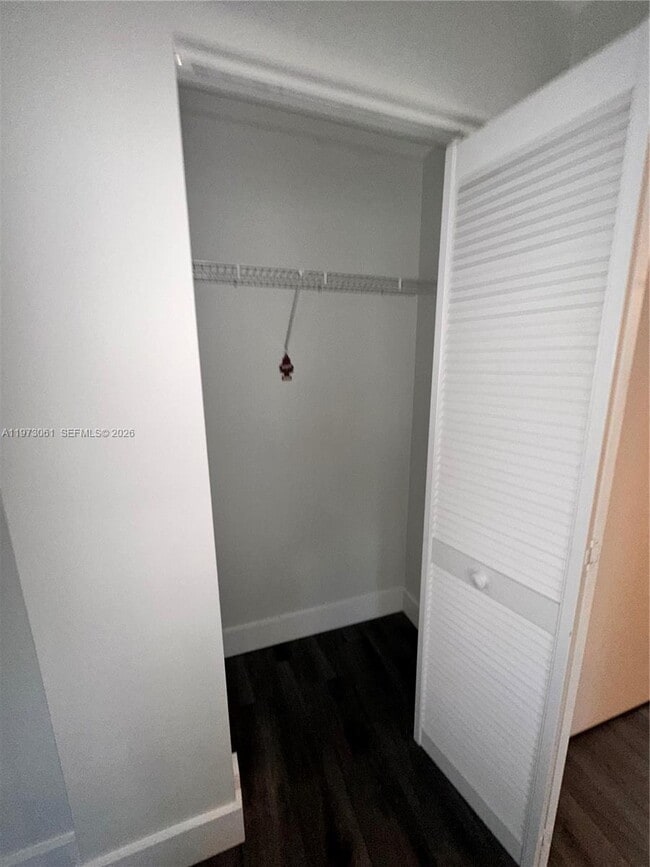 Building Photo - 1542 Drexel Ave