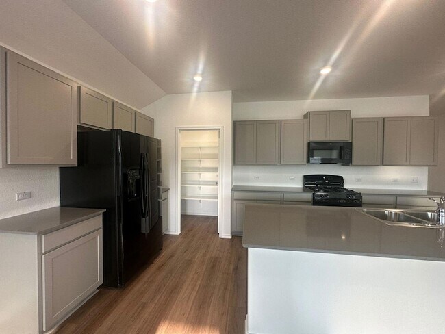 Building Photo - 167 Jeffers