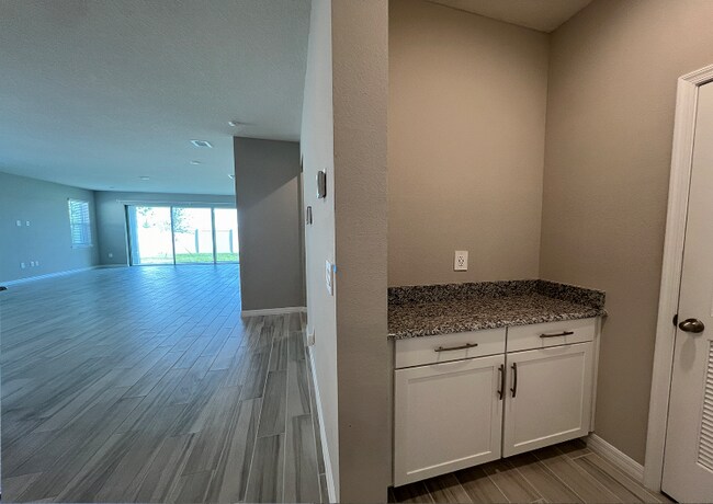 Building Photo - 980 Vineyard Rdg Rd
