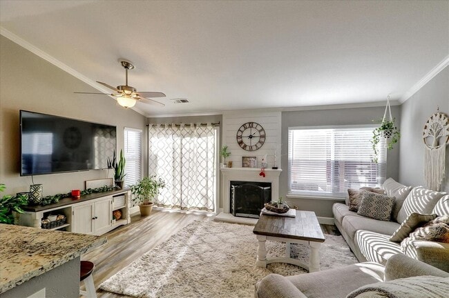 Building Photo - 1437 Promenade Cir