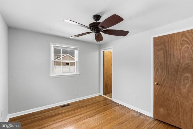 Building Photo - 1206 Sylvan Dr