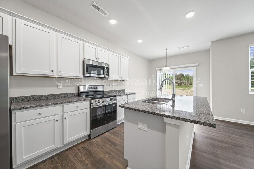 Building Photo - 133 Pumice Dr