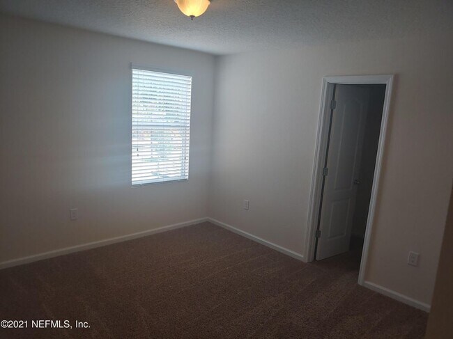 Building Photo - 340 Servia Dr