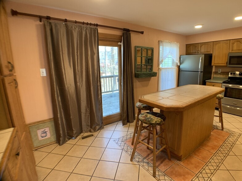 Building Photo - 14233 Oakpointe Dr