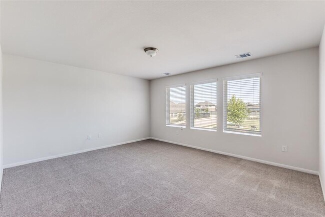 Building Photo - 200 Oldbridge Dr