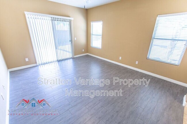 Building Photo - 4710 E Austin Ln