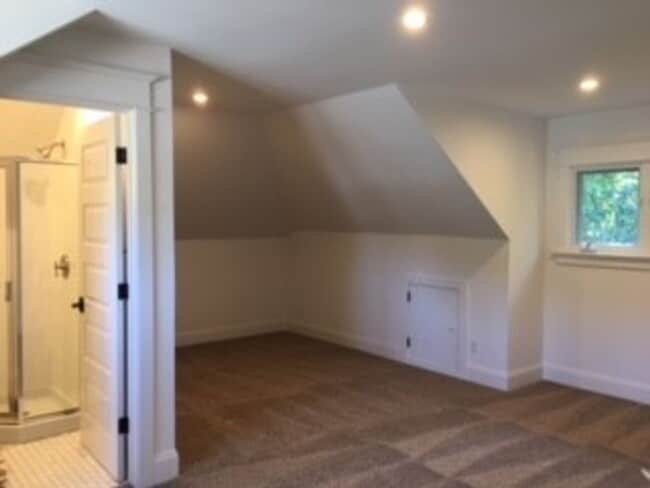 Building Photo - 1127 George St