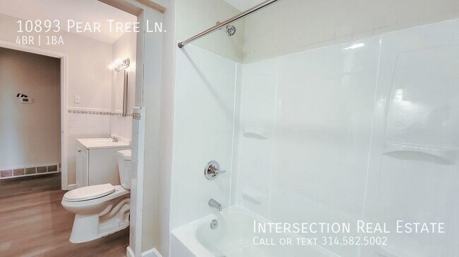 Building Photo - Completely Updated Four Bedroom in St. Ann...