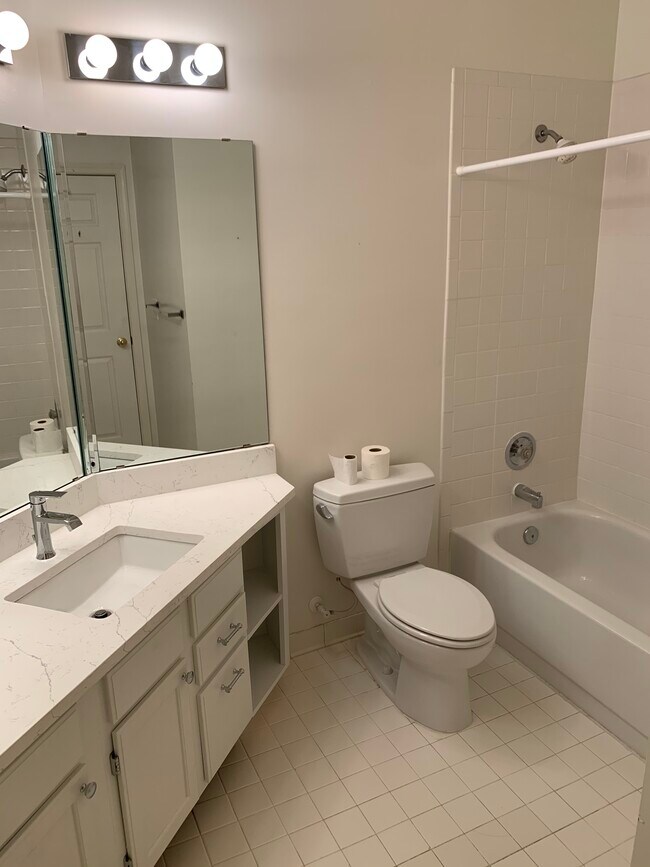 Building Photo - 14303 Grape Holly Grove