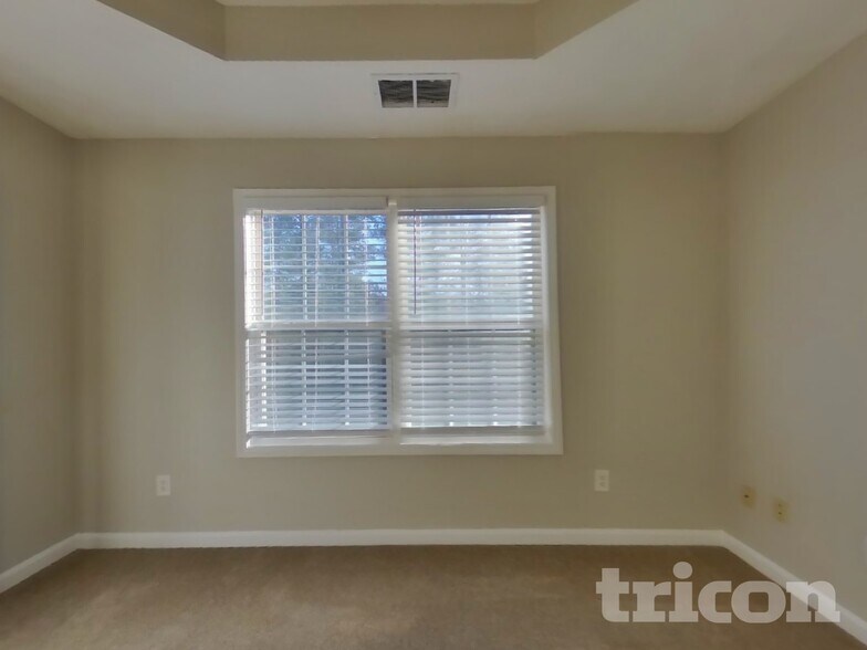 Building Photo - 45 Shenandoah Ln