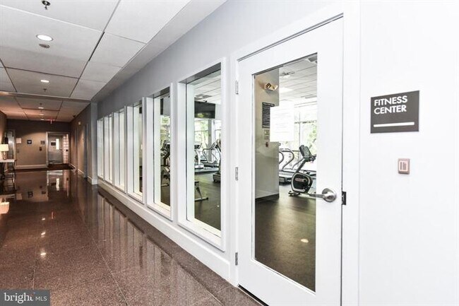 Building Photo - 350 G St SW