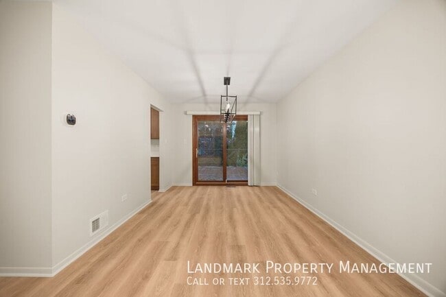 Building Photo - 409 Sara Ave