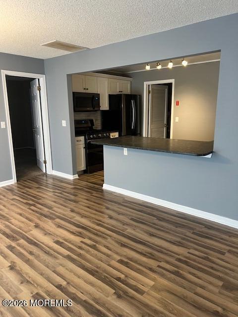 Building Photo - 9 Des Moines Ct