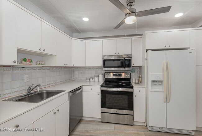 Building Photo - 1175 Highway A1a Unit 606