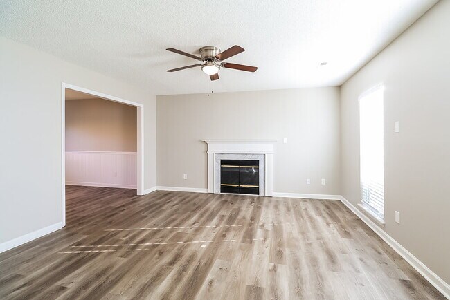 Building Photo - 9817 Ashley Farm Dr