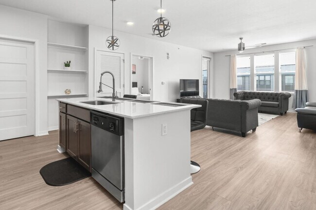 Building Photo - 11150 Lantern Rd
