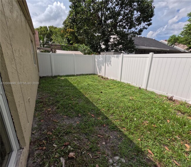 Building Photo - 1211 SW 84th Terrace