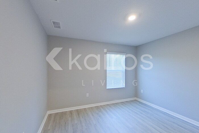 Building Photo - 273 Monarch Ln