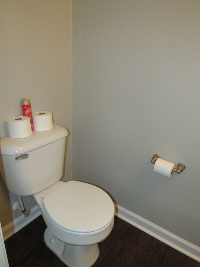 Building Photo - Welcome to Greenford Place!