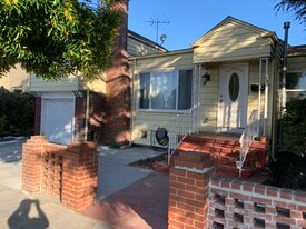 Building Photo - 5111 Barrett Ave