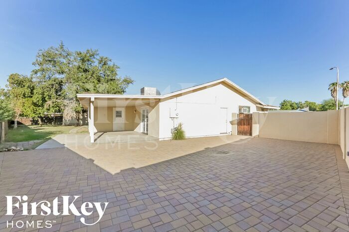 Building Photo - 4519 W San Miguel Ave