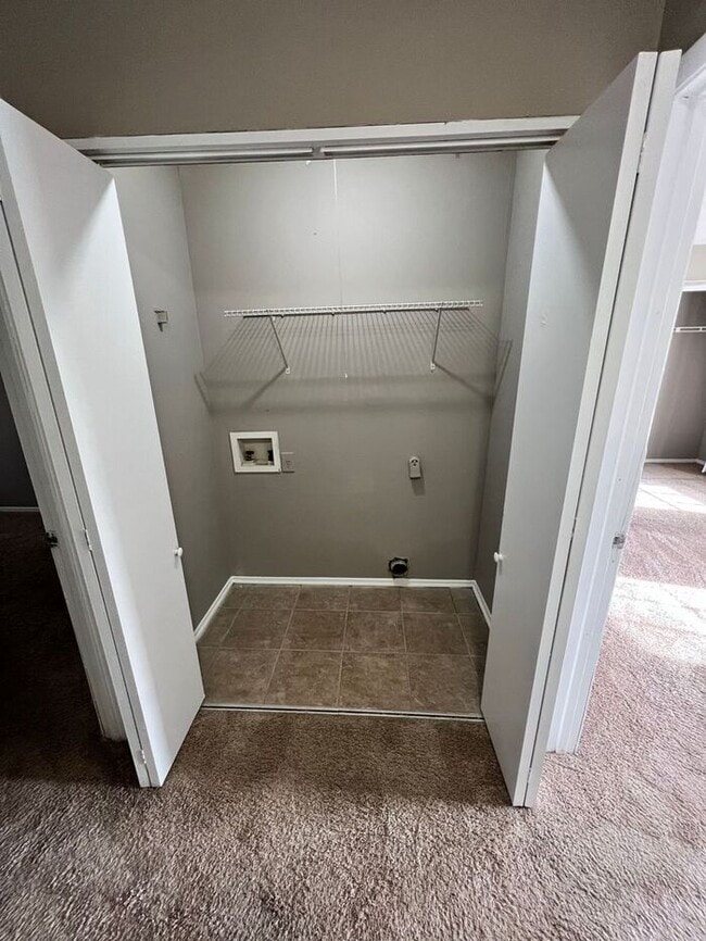 Building Photo - Available now!!! 2 bedroom 2.5 bath town home available in Snellville!!!